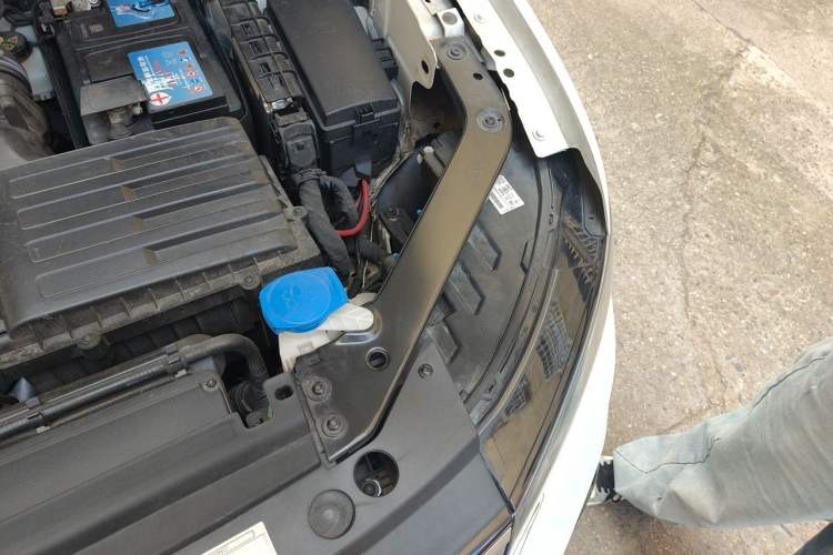 Used Volkswagen Tiguan L 2022 330TSI Automatic Two-Wheel Drive R-Line Enhanced Edition Engine Bay Left