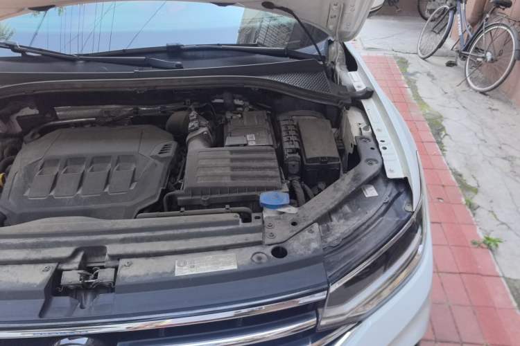 Used Volkswagen Tiguan L 2022 330TSI Automatic Two-Wheel Drive R-Line Enhanced Edition Engine Bay Left
