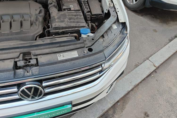 Used Volkswagen Tiguan L 2022 330TSI Automatic Two-Wheel Drive R-Line Enhanced Edition Engine Bay Left