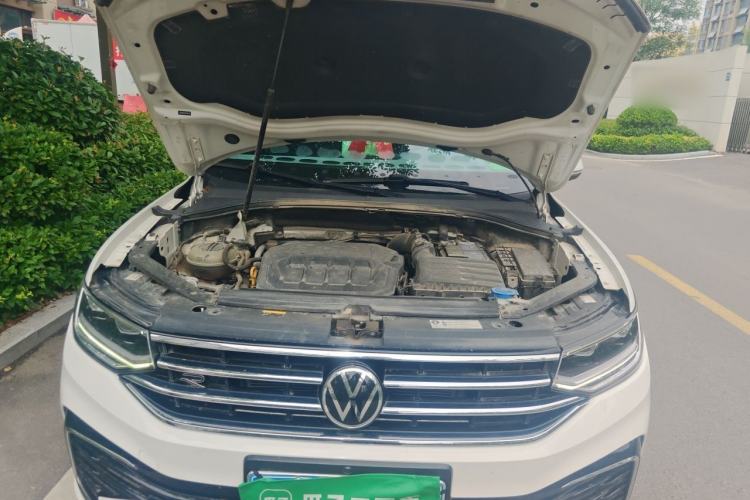 Used Volkswagen Tiguan L 2022 330TSI Automatic Two-Wheel Drive R-Line Enhanced Edition Engine Bay
