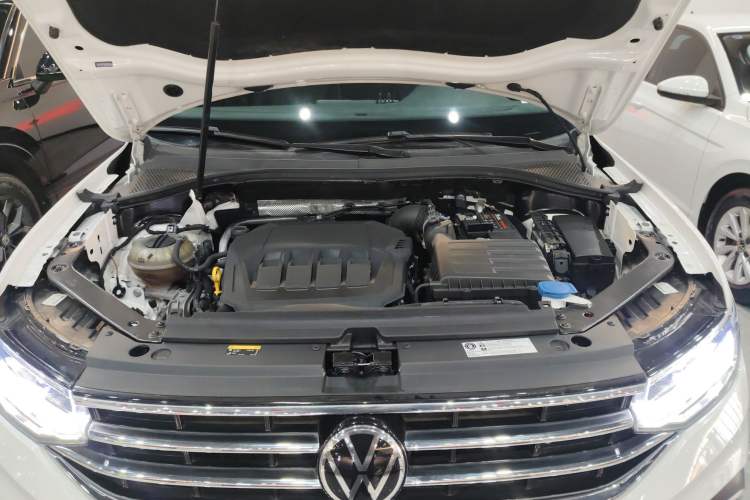 Used Volkswagen Tiguan L 2022 330TSI Automatic Two-Wheel Drive Comfort Edition Engine Bay