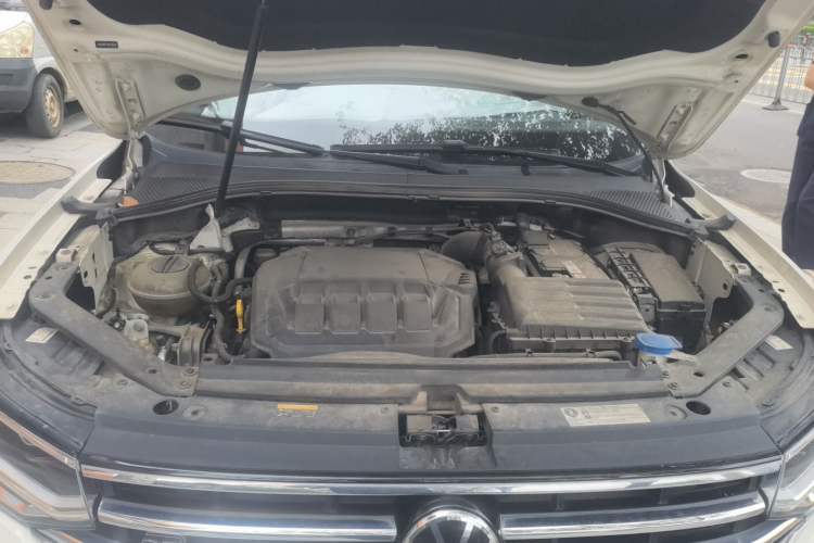 Used Volkswagen Tiguan L 2022 330TSI Automatic Two-Wheel Drive R-Line Enhanced Edition Engine Bay