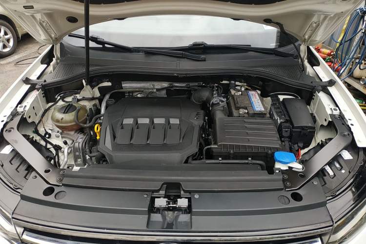 Used Volkswagen Tiguan L 2022 330TSI Automatic Two-Wheel Drive Comfort Edition Engine Bay