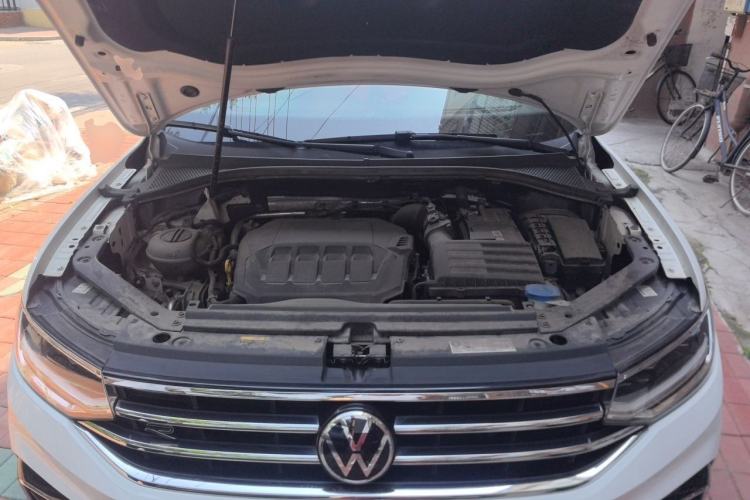 Used Volkswagen Tiguan L 2022 330TSI Automatic Two-Wheel Drive R-Line Enhanced Edition Engine Bay