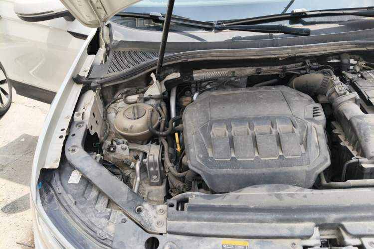 Used Volkswagen Tiguan L 2022 330TSI Automatic Two-Wheel Drive Comfort Edition Engine Bay Right