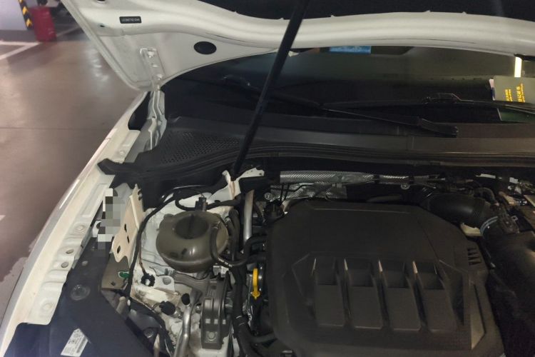 Used Volkswagen Tiguan L 2022 330TSI Automatic Two-Wheel Drive R-Line Enhanced Edition Engine Bay Right