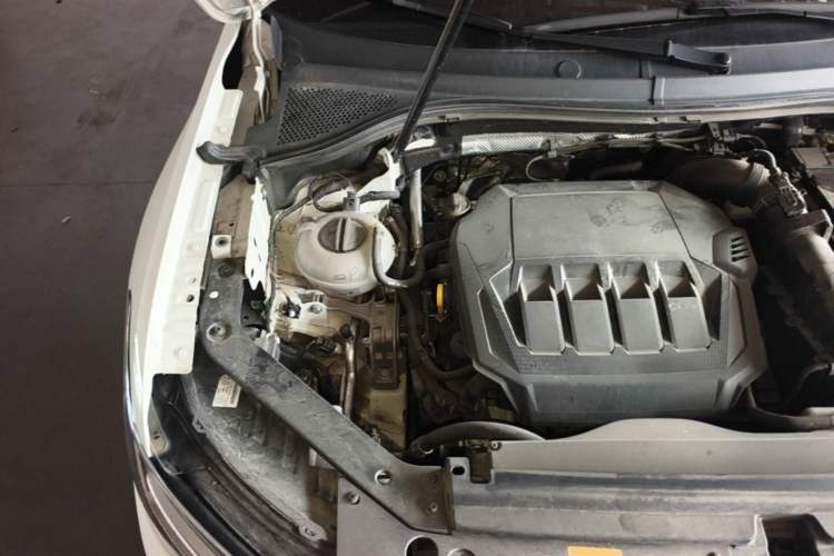 Used Volkswagen Tiguan L 2022 330TSI Automatic Two-Wheel Drive Smart Edition Engine Bay Right