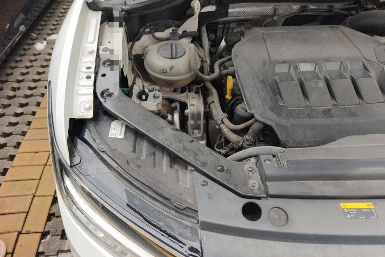 Used Volkswagen Tiguan L 2022 330TSI Automatic Two-Wheel Drive R-Line Enhanced Edition Engine Bay Right