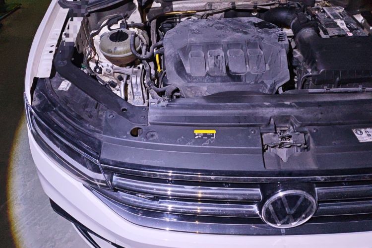 Used Volkswagen Tiguan L 2022 330TSI Automatic Two-Wheel Drive R-Line Enhanced Edition Engine Bay Right
