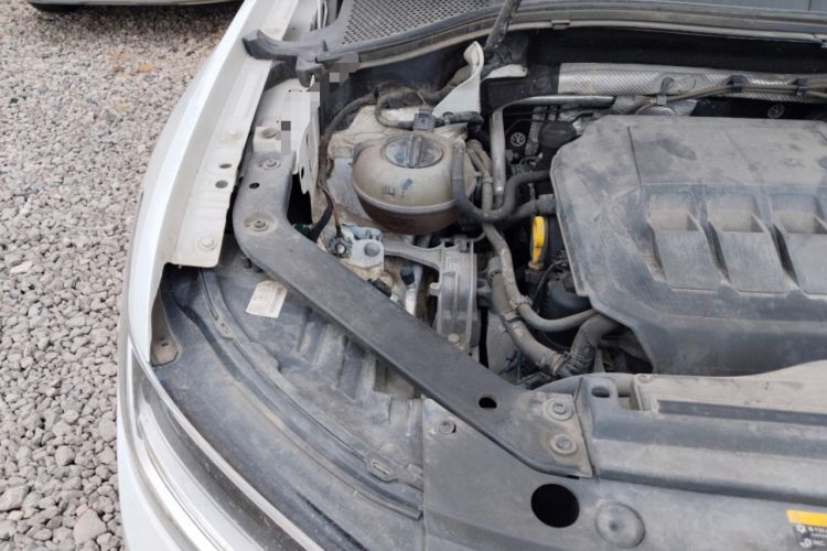 Used Volkswagen Tiguan L 2022 330TSI Automatic Two-Wheel Drive Comfort Edition Engine Bay Right