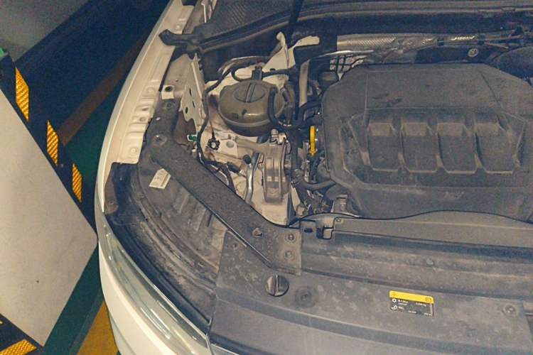 Used Volkswagen Tiguan L 2022 330TSI Automatic Two-Wheel Drive R-Line Enhanced Edition Engine Bay Right