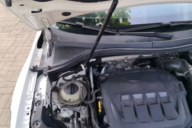 Used Volkswagen Tiguan L 2022 330TSI Automatic Two-Wheel Drive R-Line Flagship Edition Engine Bay Right