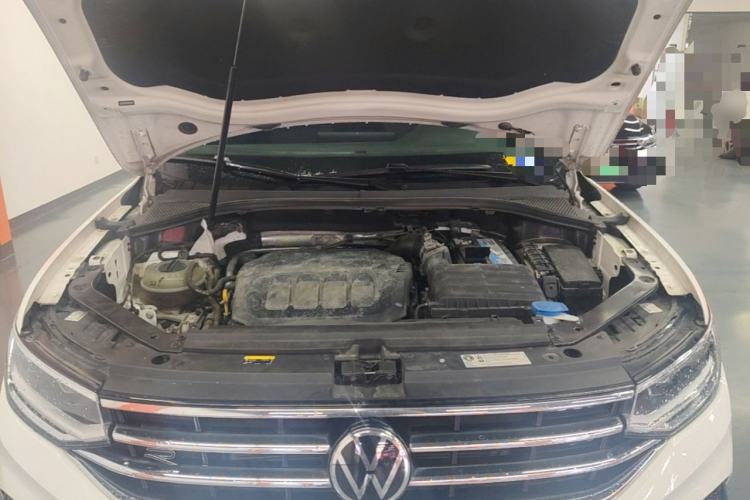 Used Volkswagen Tiguan L 2022 330TSI Automatic Two-Wheel Drive R-Line Enhanced Edition Engine Bay