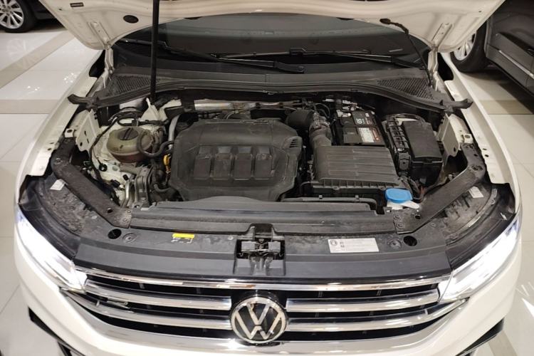 Used Volkswagen Tiguan L 2022 330TSI Automatic Two-Wheel Drive R-Line Enhanced Edition Engine Bay