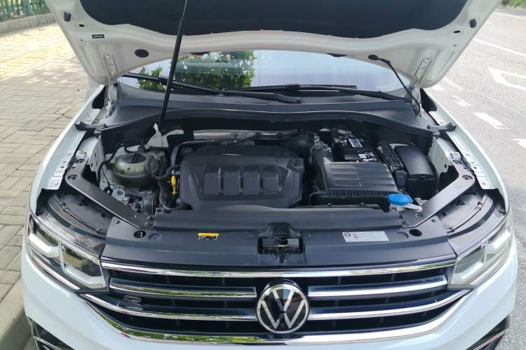 Used Volkswagen Tiguan L 2022 330TSI Automatic Two-Wheel Drive R-Line Flagship Edition Engine Bay