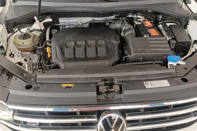 Used Volkswagen Tiguan L 2022 330TSI Automatic Two-Wheel Drive R-Line Enhanced Edition Engine Bay