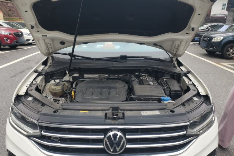 Used Volkswagen Tiguan L 2022 330TSI Automatic Two-Wheel Drive R-Line Enhanced Edition Engine Bay