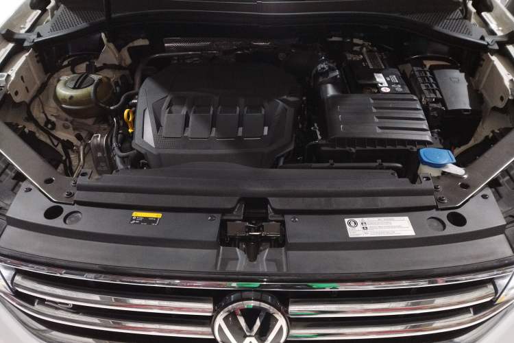 Used Volkswagen Tiguan L 2022 330TSI Automatic Two-Wheel Drive R-Line Enhanced Edition Engine Bay