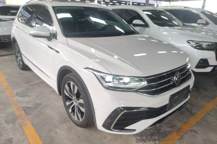 Used Volkswagen Tiguan L 2022 330TSI Automatic Two-Wheel Drive R-Line Enhanced Edition Exterior 1