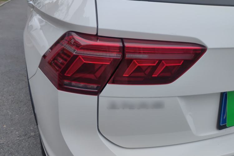 Used Volkswagen Tiguan L 2022 330TSI Automatic Two-Wheel Drive R-Line Enhanced Edition Exterior 1