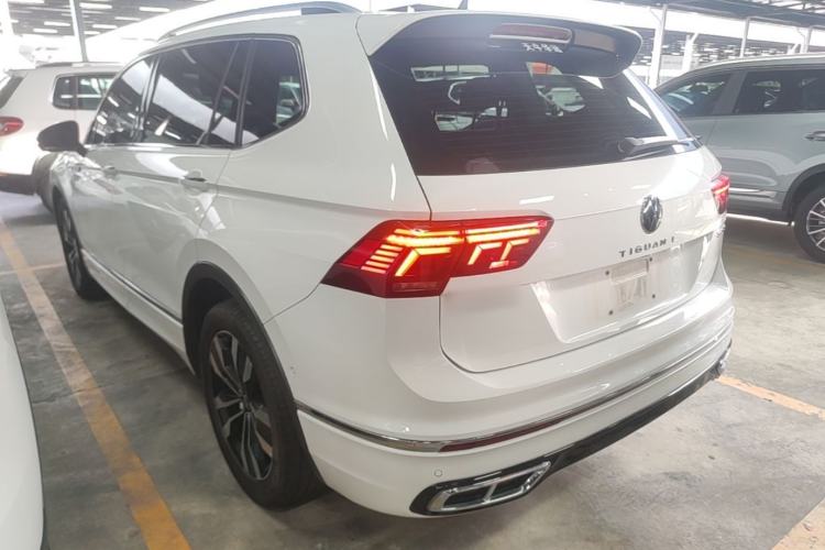 Used Volkswagen Tiguan L 2022 330TSI Automatic Two-Wheel Drive R-Line Enhanced Edition Exterior 2