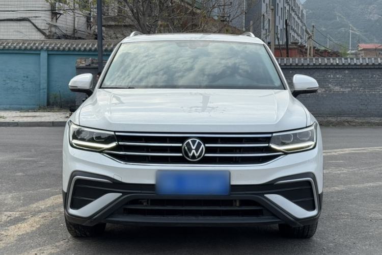 Used Volkswagen Tiguan L 2022 330TSI Automatic Two-Wheel Drive Smart Edition Exterior 2