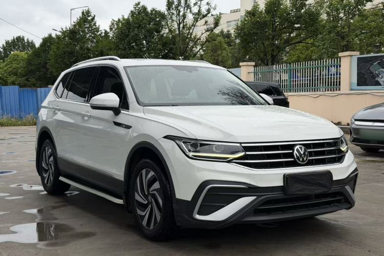 Used Volkswagen Tiguan L 2022 330TSI Automatic Two-Wheel Drive Smart Edition Exterior 2
