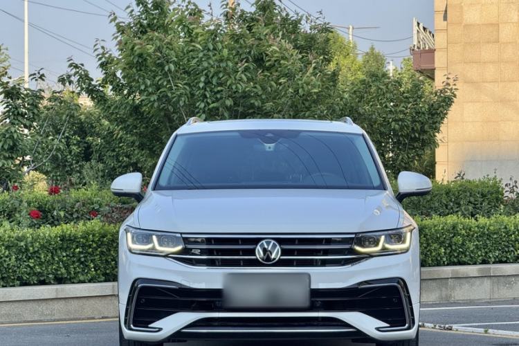 Used Volkswagen Tiguan L 2022 330TSI Automatic Two-Wheel Drive R-Line Flagship Edition Exterior 3