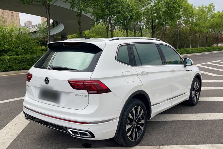 Used Volkswagen Tiguan L 2022 330TSI Automatic Two-Wheel Drive R-Line Enhanced Edition Exterior 3