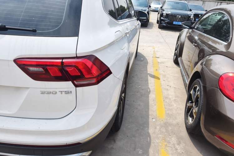 Used Volkswagen Tiguan L 2022 330TSI Automatic Two-Wheel Drive Smart Edition Exterior 3