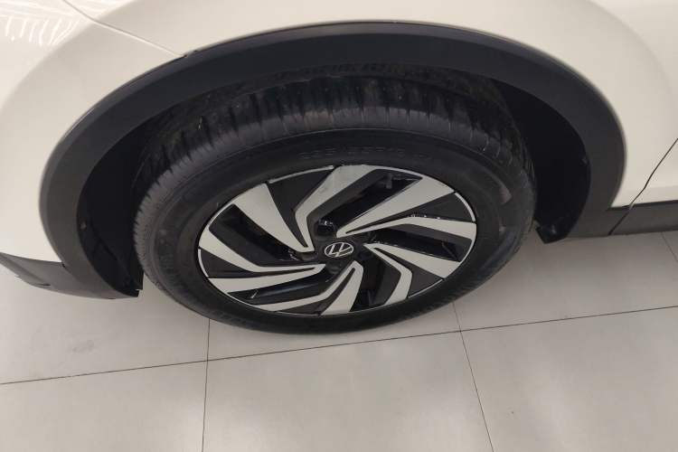 Used Volkswagen Tiguan L 2022 330TSI Automatic Two-Wheel Drive Comfort Edition Exterior 4