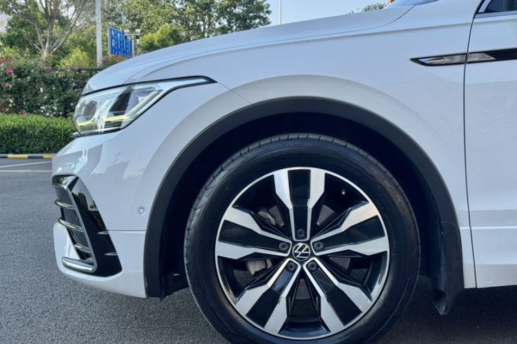 Used Volkswagen Tiguan L 2022 330TSI Automatic Two-Wheel Drive R-Line Flagship Edition Exterior 7