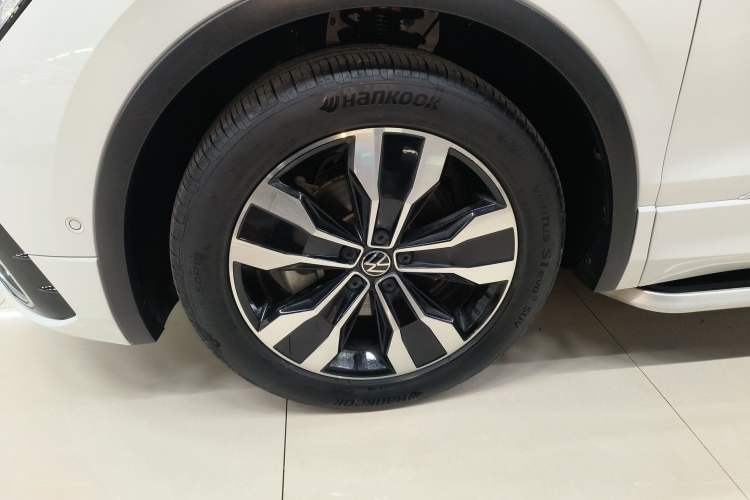 Used Volkswagen Tiguan L 2022 330TSI Automatic Two-Wheel Drive R-Line Enhanced Edition Exterior 7