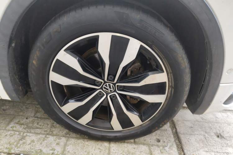 Used Volkswagen Tiguan L 2022 330TSI Automatic Two-Wheel Drive R-Line Enhanced Edition Exterior 7