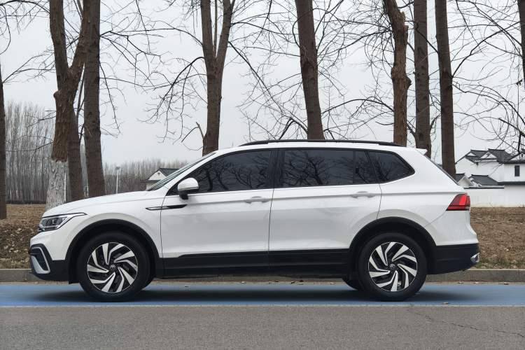 Used Volkswagen Tiguan L 2022 330TSI Automatic Two-Wheel Drive Comfort Edition Exterior 7