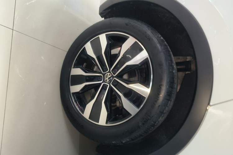 Used Volkswagen Tiguan L 2022 330TSI Automatic Two-Wheel Drive R-Line Enhanced Edition Exterior 8