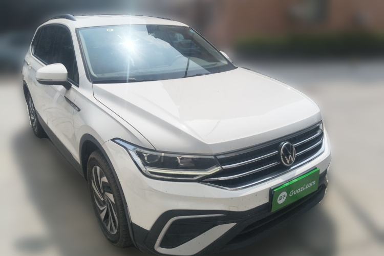 Used Volkswagen Tiguan L 2022 330TSI Automatic Two-Wheel Drive Comfort Edition Front Right 45 Deg