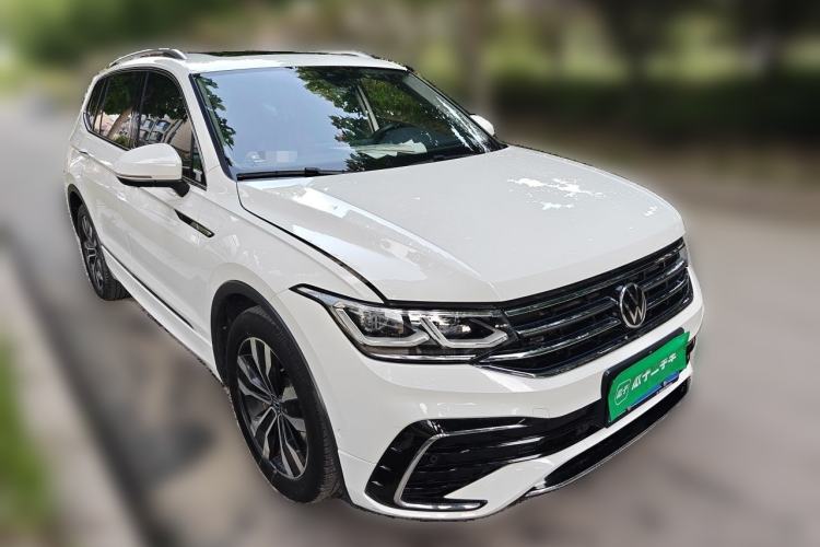 Used Volkswagen Tiguan L 2022 330TSI Automatic Two-Wheel Drive R-Line Flagship Edition Front Right 45 Deg