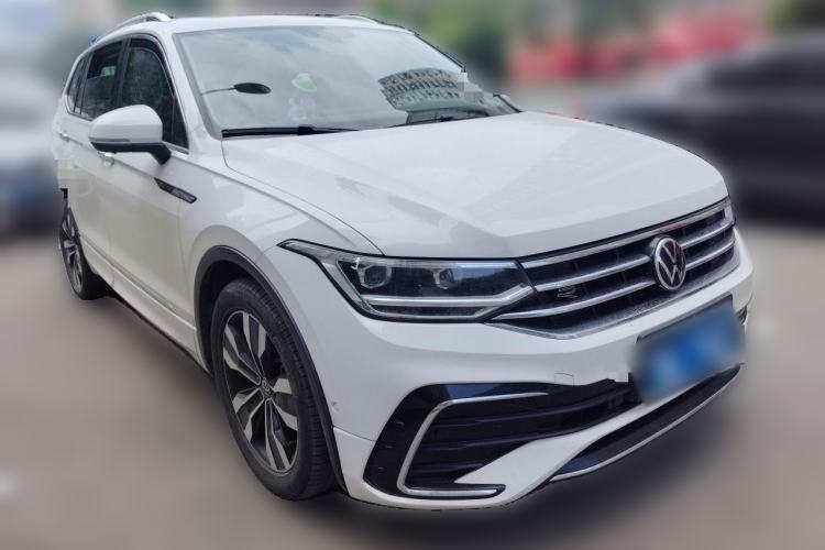 Used Volkswagen Tiguan L 2022 330TSI Automatic Two-Wheel Drive R-Line Enhanced Edition Front Right 45 Deg