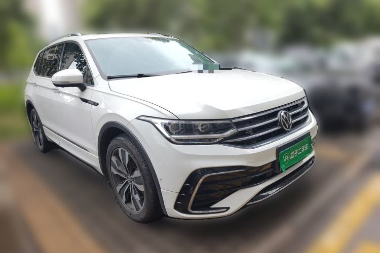 Used Volkswagen Tiguan L 2022 330TSI Automatic Two-Wheel Drive R-Line Enhanced Edition Front Right 45 Deg