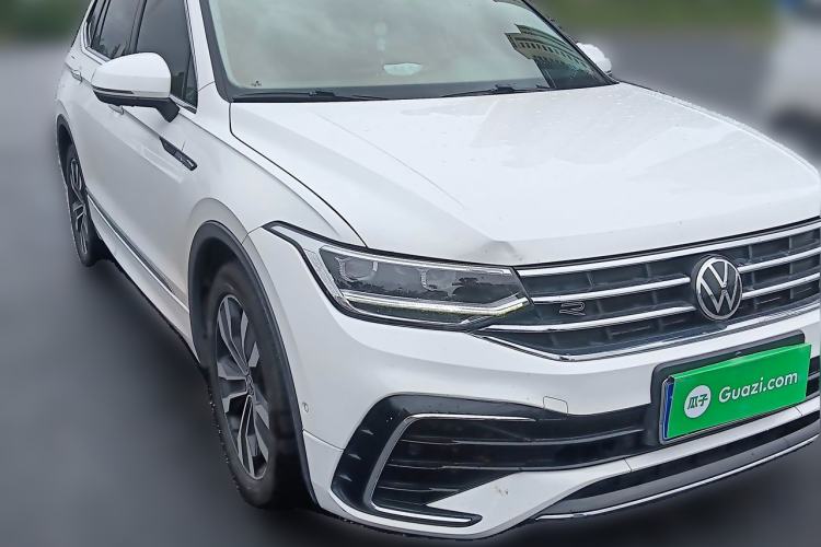 Used Volkswagen Tiguan L 2022 330TSI Automatic Two-Wheel Drive R-Line Enhanced Edition Front Right 45 Deg