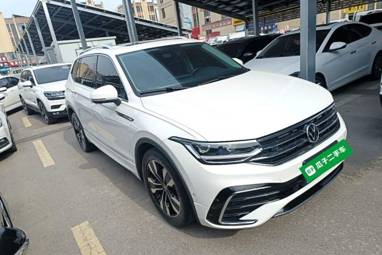 Used Volkswagen Tiguan L 2022 330TSI Automatic Two-Wheel Drive R-Line Enhanced Edition Front Right 45 Deg