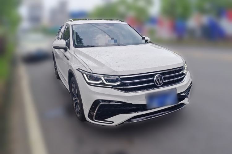 Used Volkswagen Tiguan L 2022 330TSI Automatic Two-Wheel Drive R-Line Enhanced Edition Front Right 45 Deg