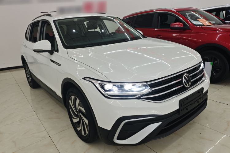 Used Volkswagen Tiguan L 2022 330TSI Automatic Two-Wheel Drive Comfort Edition Front Right 45 Deg