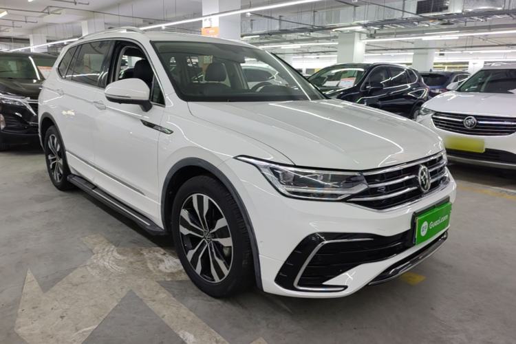 Used Volkswagen Tiguan L 2022 330TSI Automatic Two-Wheel Drive R-Line Enhanced Edition Front Right 45 Deg