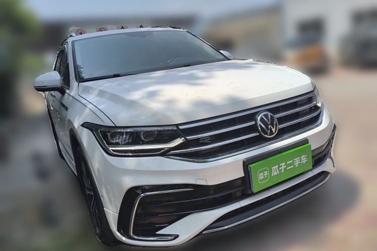 Used Volkswagen Tiguan L 2022 330TSI Automatic Two-Wheel Drive R-Line Enhanced Edition Front Right 45 Deg