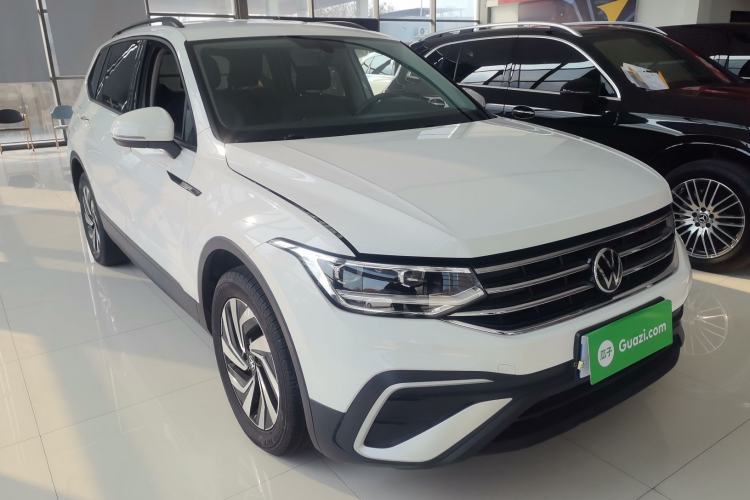 Used Volkswagen Tiguan L 2022 330TSI Automatic Two-Wheel Drive Comfort Edition Front Right 45 Deg