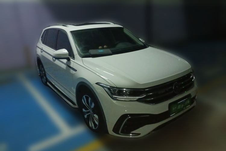 Used Volkswagen Tiguan L 2022 330TSI Automatic Two-Wheel Drive R-Line Flagship Edition Front Right 45 Deg