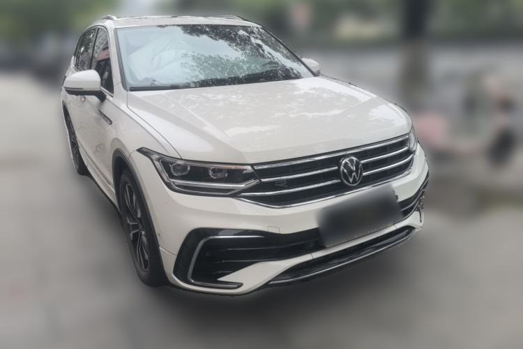 Used Volkswagen Tiguan L 2022 330TSI Automatic Two-Wheel Drive R-Line Enhanced Edition Front Right 45 Deg