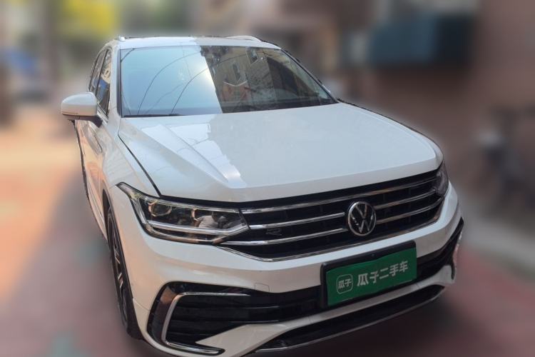 Used Volkswagen Tiguan L 2022 330TSI Automatic Two-Wheel Drive R-Line Enhanced Edition Front Right 45 Deg